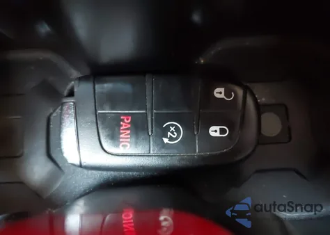 2018 Jeep Renegade Latitude 4X4 z USA, uszkodzony, nr VIN ZACCJBBB3JPH88983